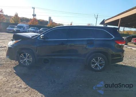 2018 Toyota Highlander Le Plus from USA, damaged, VIN 5TDBZRFH5JS487694